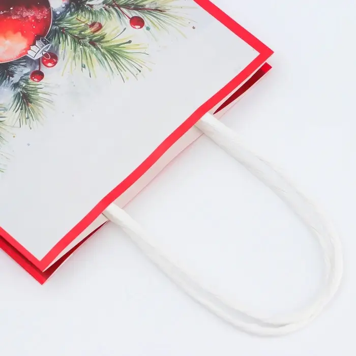 Пакет бумажный подарочный новогодний крафт "Новогодние шары" 15 х 21 х 8 см.