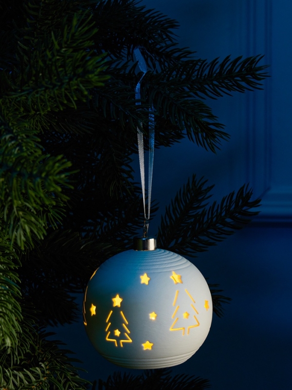 Елочный шар "Елки" 9х9х9.8 см, 1 LED, LR44x3(в компл.), свечение тёплое белое