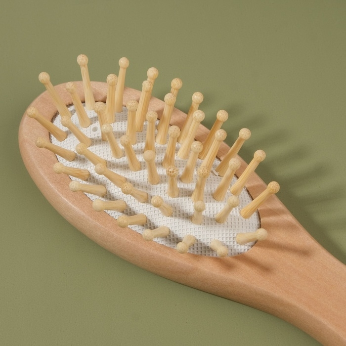 Расчёска - мини массажная &laquo;Натурель&raquo;, 4,5 &times; 15,5 см, цвет &laquo;светлое дерево&raquo;