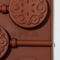 Форма для леденцов новогодняя Доляна &laquo;Морозко&raquo;, силикон, 24&times;9,5&times;1,5 см, 6 ячеек (4&times;4 см), с палочками, цвет МИКС