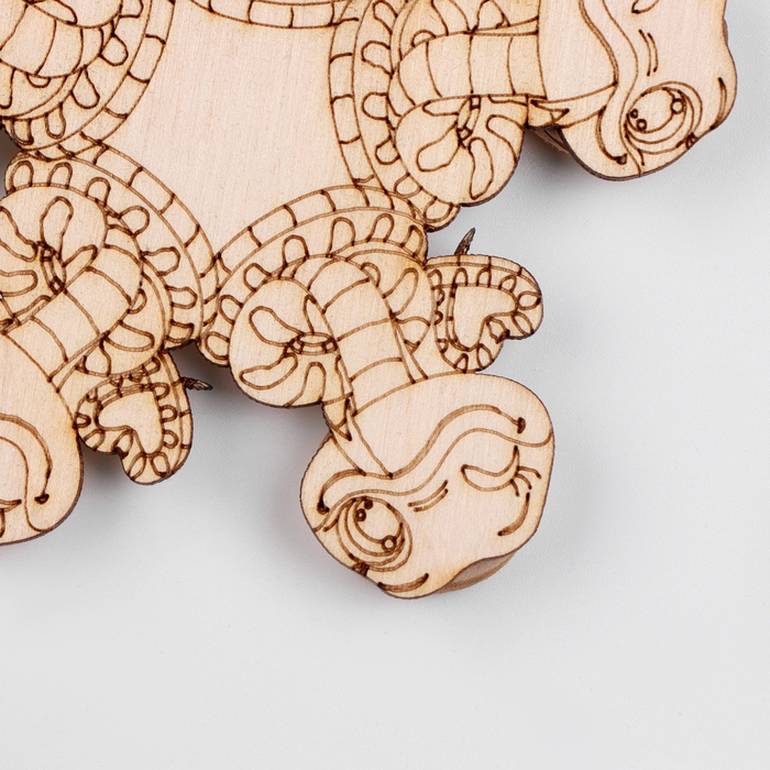 Новый год. Подставка с символом года под горячее &laquo;К деньгам&raquo;, D=11 см, можжевельник