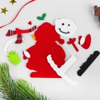 Набор для творчества - создай ёлочное украшение из фетра &laquo;Снеговик с подарком&raquo;