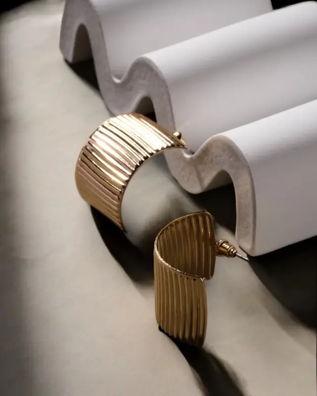 Серьги металл "Дуга" тренд, цвет золото