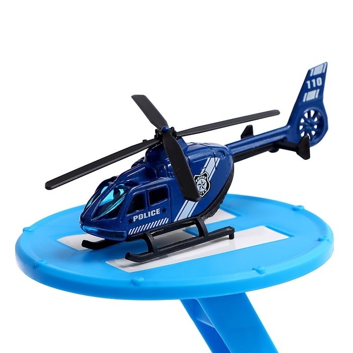 Парковка &laquo;Полицейский участок&raquo;, с металлическими машинками и вертолётом