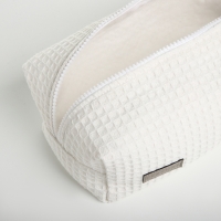 Косметичка на молнии TEXTURA, цвет белый