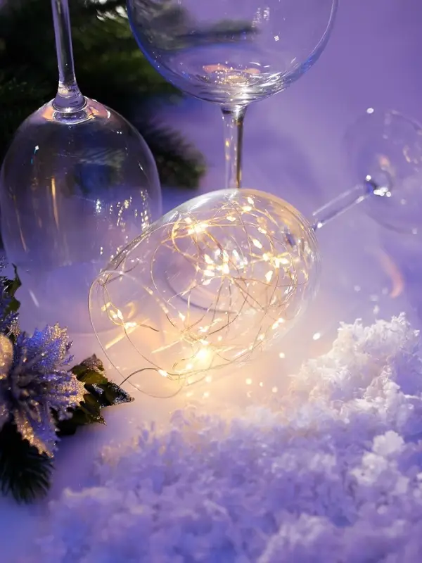 Гирлянда &laquo;Нить&raquo; 3 м, роса. IP20, серебристая нить. 30 LED, от батареек AG13&times;3, 3 режима, свечение тёплое белое