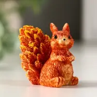 Сувенир полистоун "Белочка с пушистым хвостиком" МИКС 5х3х4,5 см