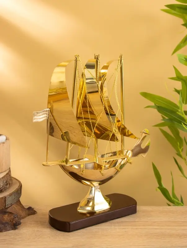 Корабль сувенирный, 26.5&times;9.5&times;31 см, латунь