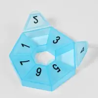 Таблетница &laquo;Цифры&raquo;, 7.5&times;7.5&times;1.7 см, 7 секций, МИКС