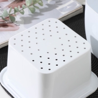 Кашпо для цветов со вставкой &laquo;Глянец&raquo;, 2,4 л (1,6 л), цвет белый