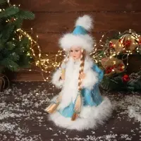 Снегурочка "В пушистой шубке, с фонариком" двигается, с подсветкой, 30х18 см, голубой