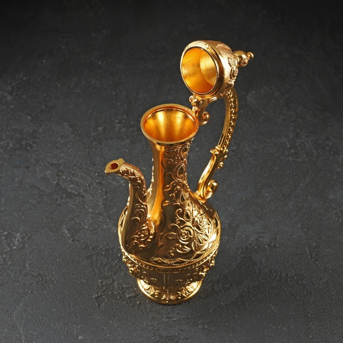 Набор сервировочный &laquo;Роскошь. Золото&raquo;, 8 предметов: кувшин 250 мл, 6 рюмок, 20 мл, поднос, цвет золотой