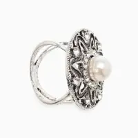 Кольцо для платка "Цветок в круге", цвет белый в чернёном серебре