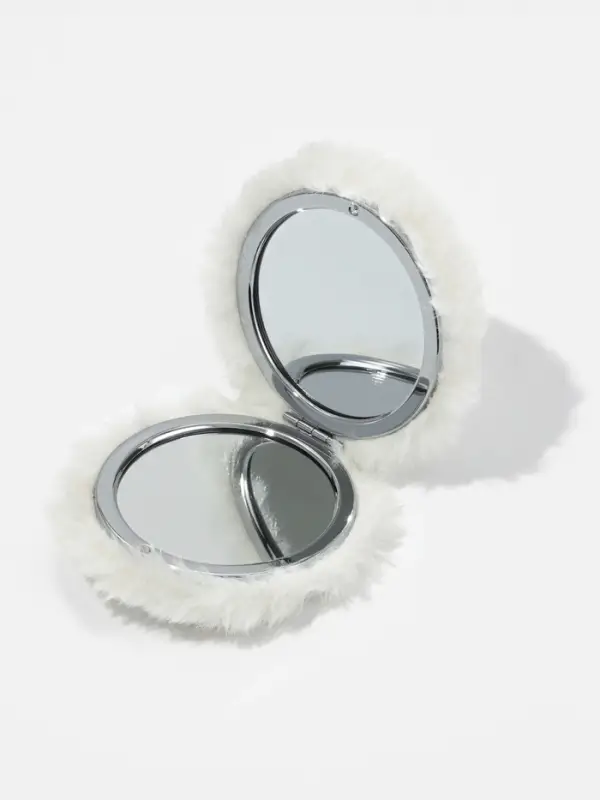 Зеркало складное &laquo;Мех&raquo;, d=8 см, с увеличением, с искусственным мехом, белое