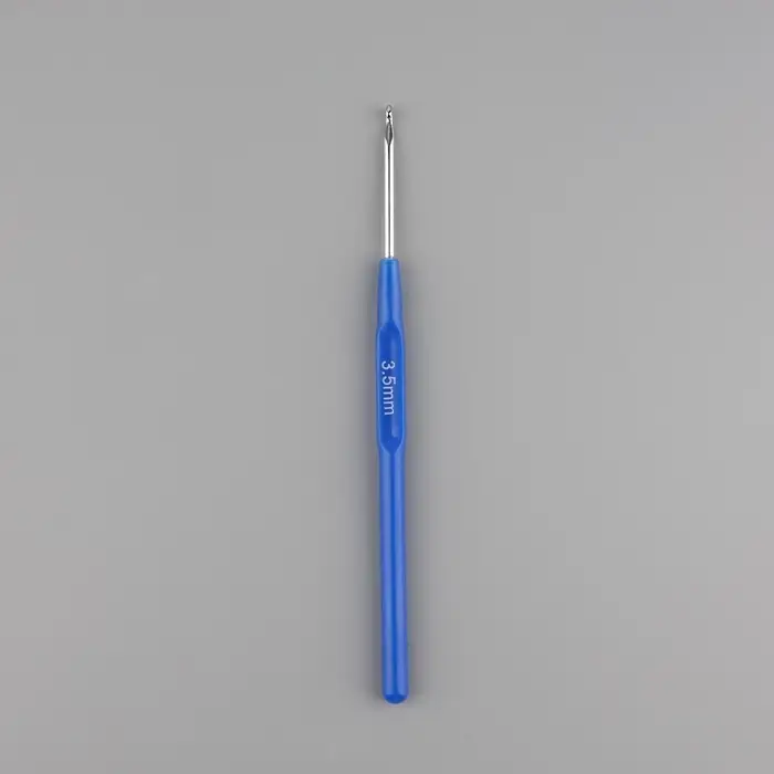 Крючок для вязания, с пластиковой ручкой, d = 3,5 мм, 13,5 см, цвет синий, цена за 1 штуку
