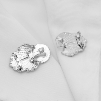 Зажим для кардигана &laquo;Перья&raquo;, цвет белый в серебре