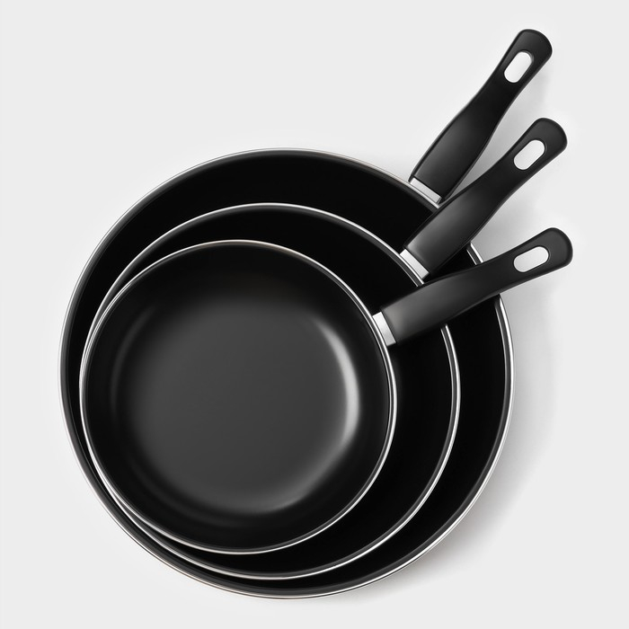 Набор сковород &laquo;Жаклин&raquo;, 3 предмета: 20/25/30&times;4 см, антипригарное покрытие, цвет чёрный