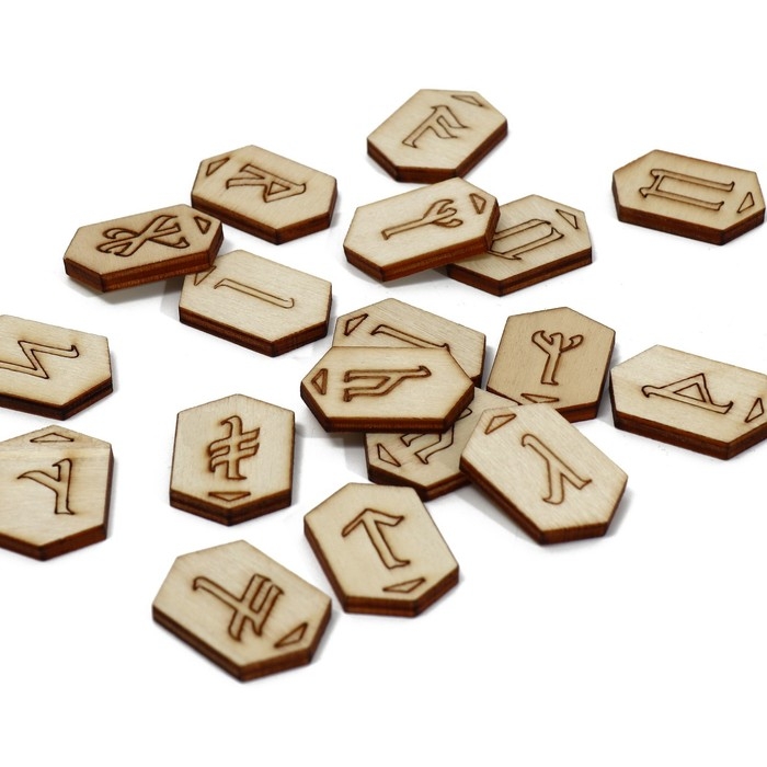 Руны гадальные &laquo;Славянские&raquo;, 18 рун, бархатный мешочек (12х18 см), 16+