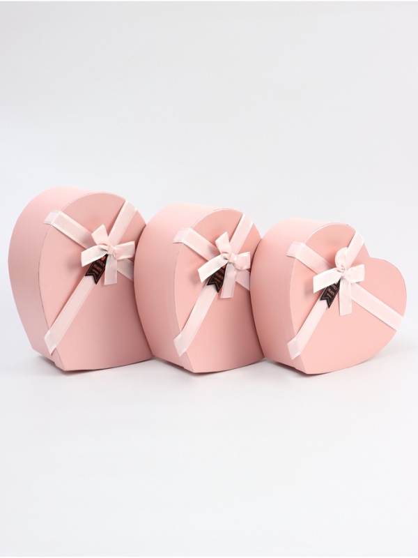 Набор коробок 3 в 1 сердца 31 х 27 х 13,3; 28 х 25 х 11,7; 26 х 23 х 10,3 см