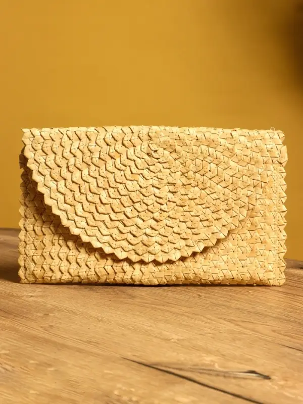 Сумка клатч плетёная из пальмового листа, 28&times;16&times;2 см, бежевая