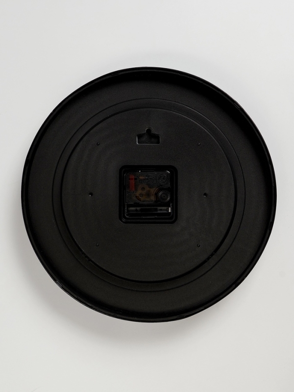 Часы настенные интерьерные &laquo;Классика&raquo;, плавный ход, светящиеся, d-25 см