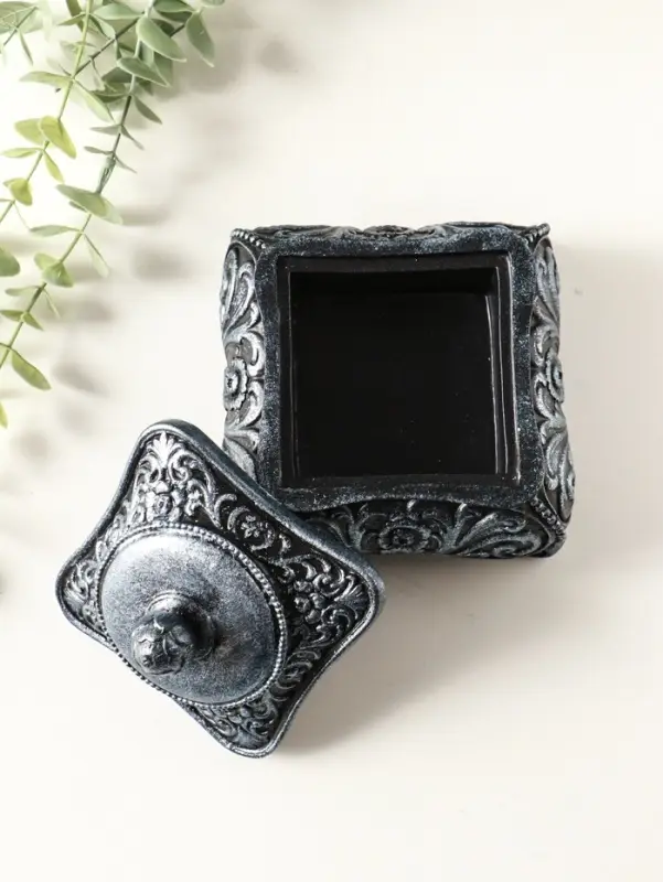 Шкатулка для украшений &laquo;Виктория&raquo; 11&times;12 см, гипс, состаренное серебро