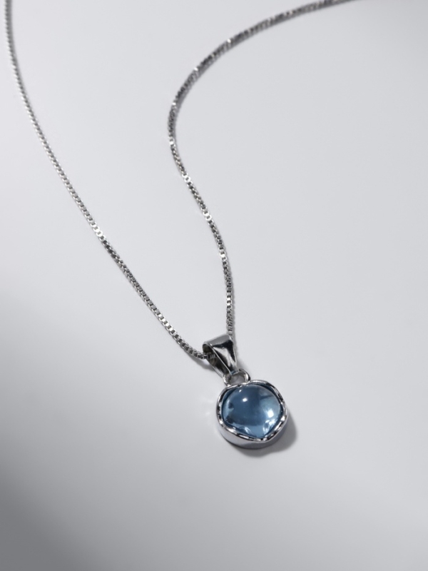 Кулон &laquo;Нежность&raquo; на цепочке, цвет голубой в серебре, 45 см