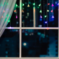 Гирлянда &laquo;Бахрома&raquo; 1.8 &times; 0.5 м с насадками &laquo;Ёлки и снежинки&raquo;, IP20, прозрачная нить, 48 LED, свечение мульти (RG/RB), мигание, 220 В