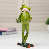 Сувенир полистоун лак "Лягушонок чистит челюсть" 16,5х5,8х8,5 см