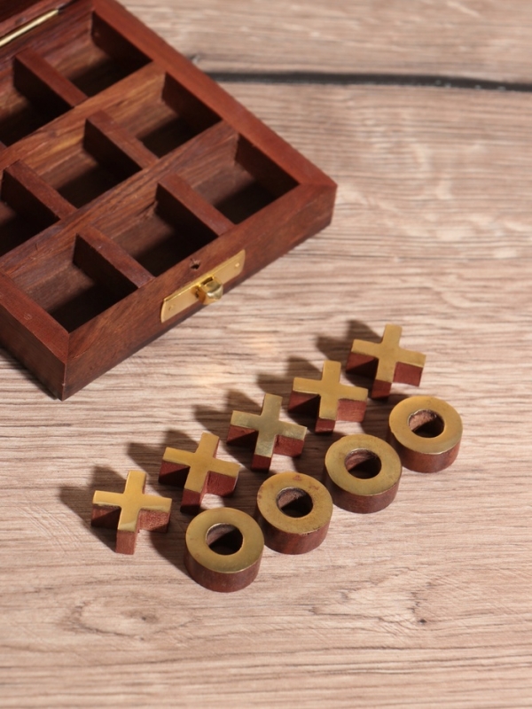Настольная игра "Крестики-нолики" 10х10 см, дерево шишам, латунь