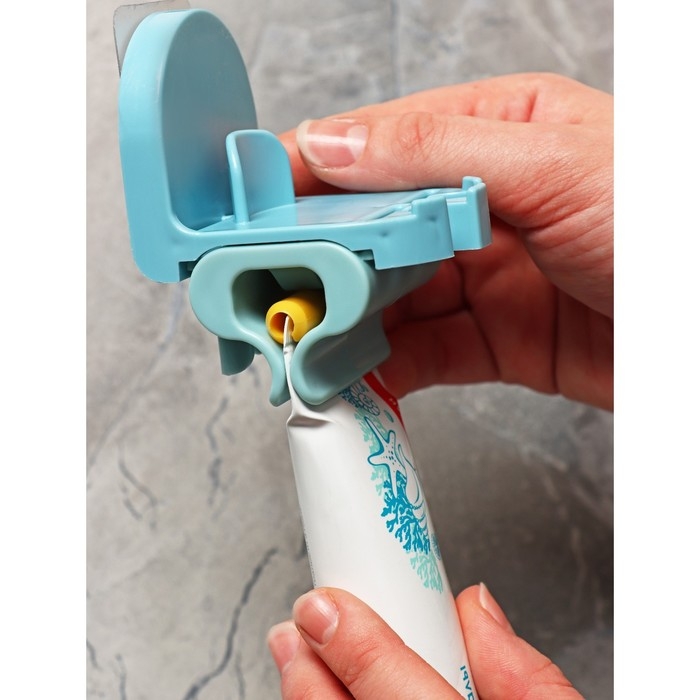 Держатель для зубных щёток с выдавливателем для пасты на липучке, 7&times;5,2&times;8 см, цвет МИКС