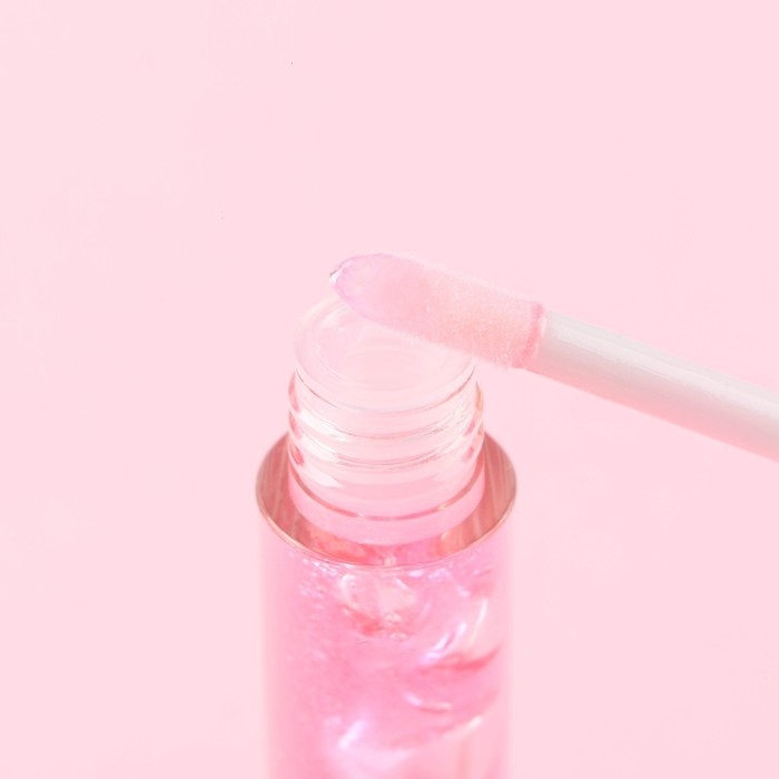 Набор косметики &laquo;Будь особенной&raquo;, блеск 8 мл, тени 6 цв, аромат ванили