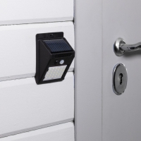 Садовый светильник на солнечной батарее с датчиком движения, накладной, 9.5 &times; 13 &times; 5 см, 30 LED, свечение белое