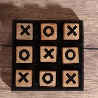 Настольная игра "Крестики-нолики" 16.5х16.5 см, манговое дерево