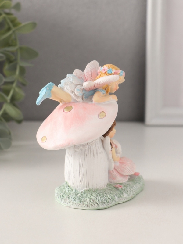 Сувенир полистоун "Девочки-феи с грибочком и кроликом" 9х6,5х10 см