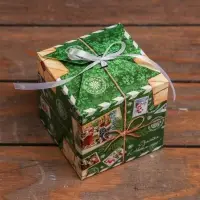 Коробка складная, подарочная новогодняя &laquo;Подарок&raquo; 10&times;10&times;10 см