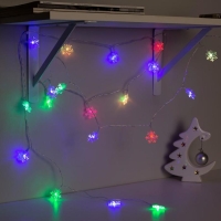 Гирлянда &laquo;Нить&raquo; 3 м с насадками &laquo;Снежинки большие&raquo;, IP20, прозрачная нить, 20 LED, батарейки AAх3 (нет в комплекте), свечение мульти