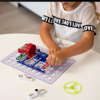 Конструктор электронный &laquo;Эврики&raquo;, 335 схем, 31 элемент, работает от батареек