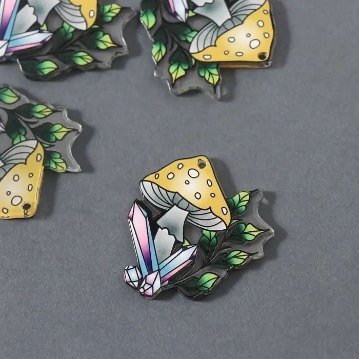 Декор для творчества акрил двусторонний "Мухомор и кристаллы" 3,7х3,3х0,2 см