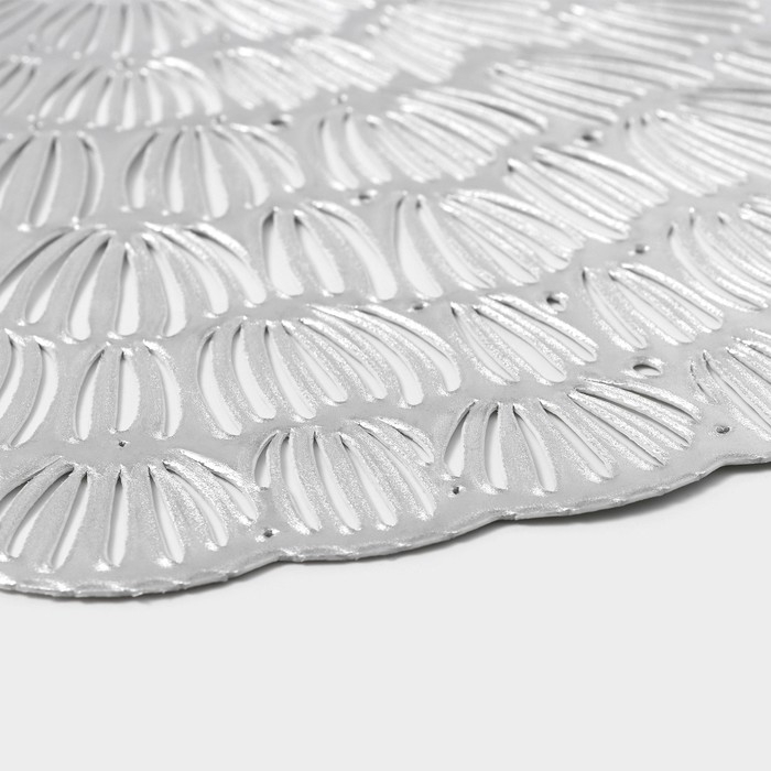 Салфетки сервировочные на стол Доляна &laquo;Бутоны&raquo;, d=38 см, 4 шт, цвет серебро