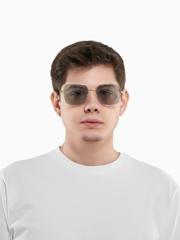 Очки солнцезащитные фотохромные, uv 400, дужка 13.5 см, ширина 12.7 см, линза 5 х 5.5 см