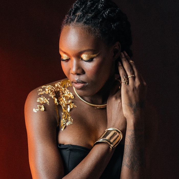 Браслет металл &laquo;Манжета&raquo; изгиб с полосой, цвет золото