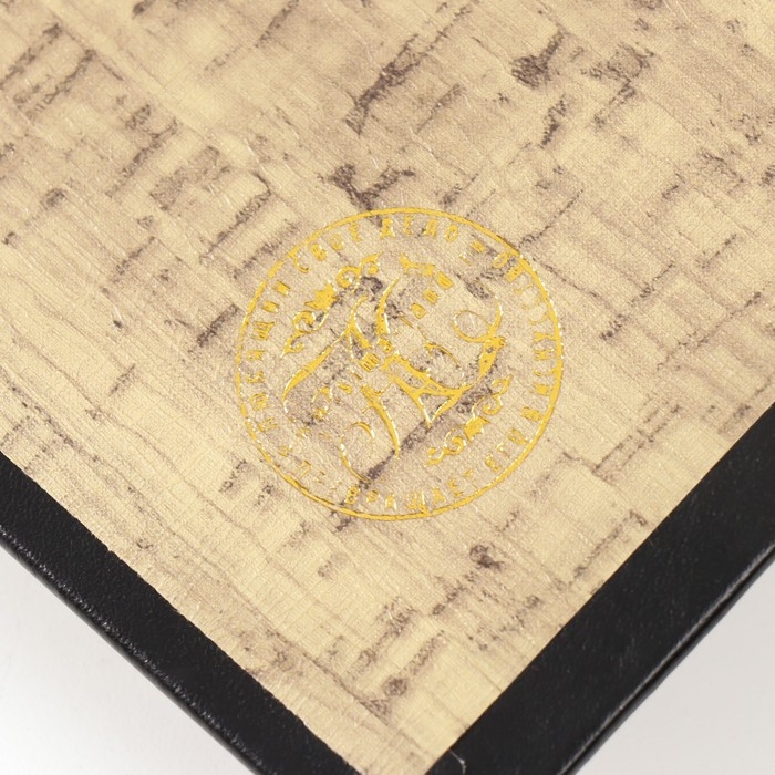 Сейф-книга дерево кожзам "Золотая зебра" 27х18х7 см