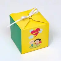 Коробка складная "Любовь это&hellip;", желтая, 10&times;10&times;10 см