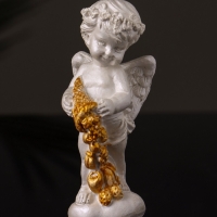 Ангел с рогом изобилия, 8,5х3 см, перламутр