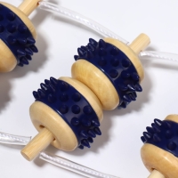 Массажёр-лента для спины, 10 звеньев, деревянный, с шипами, 86 &times; 7,5 &times; 3 см