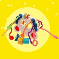 Игрушка развивающая для малышей &laquo;Крабик&raquo;, тянучка с сортером