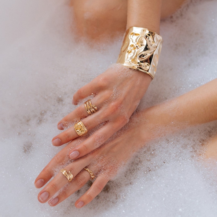 Браслет металл &laquo;Манжета&raquo; с выемками, цвет золото