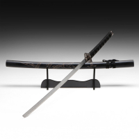 Сувенирное оружие &laquo;Катана на подставке&raquo;, чёрные ножны с резным драконом, рукоять микс 100см