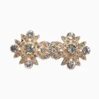 Зажим для кардигана "Ажур", гербер, цвет белый в золоте